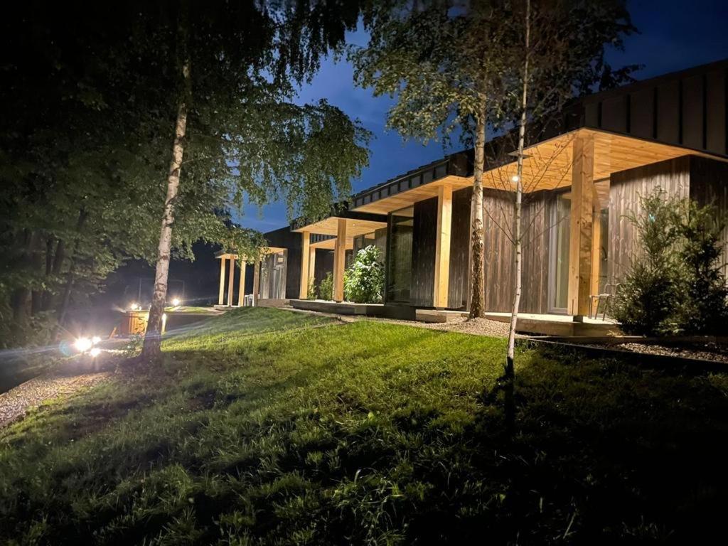 Vila Nura Tesila ภายนอก รูปภาพ